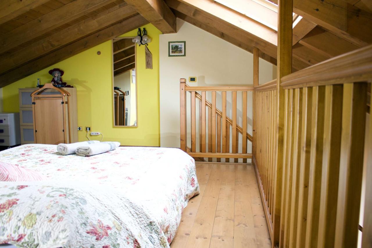 La Casa Sul Sasso In Town Serviced Accommodations Dervio Bagian luar foto