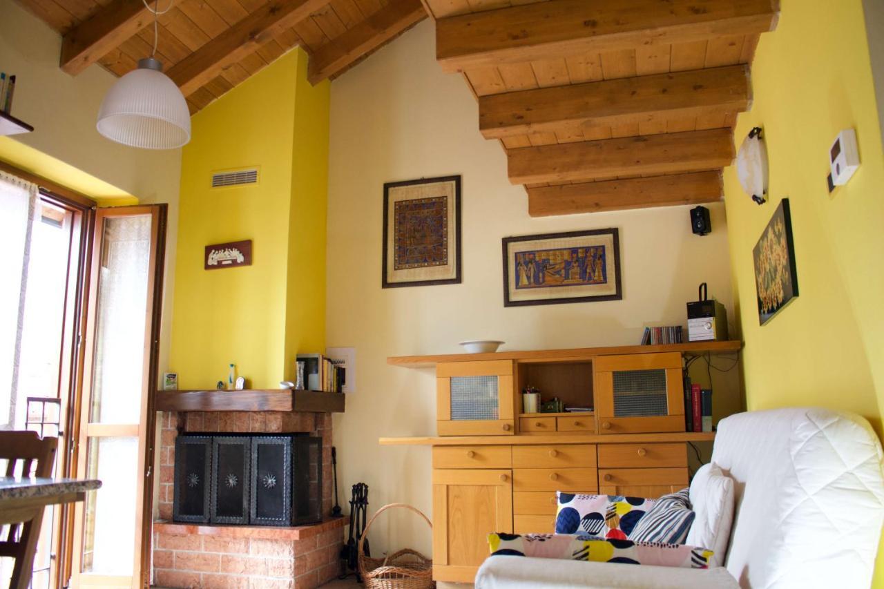 La Casa Sul Sasso In Town Serviced Accommodations Dervio Bagian luar foto