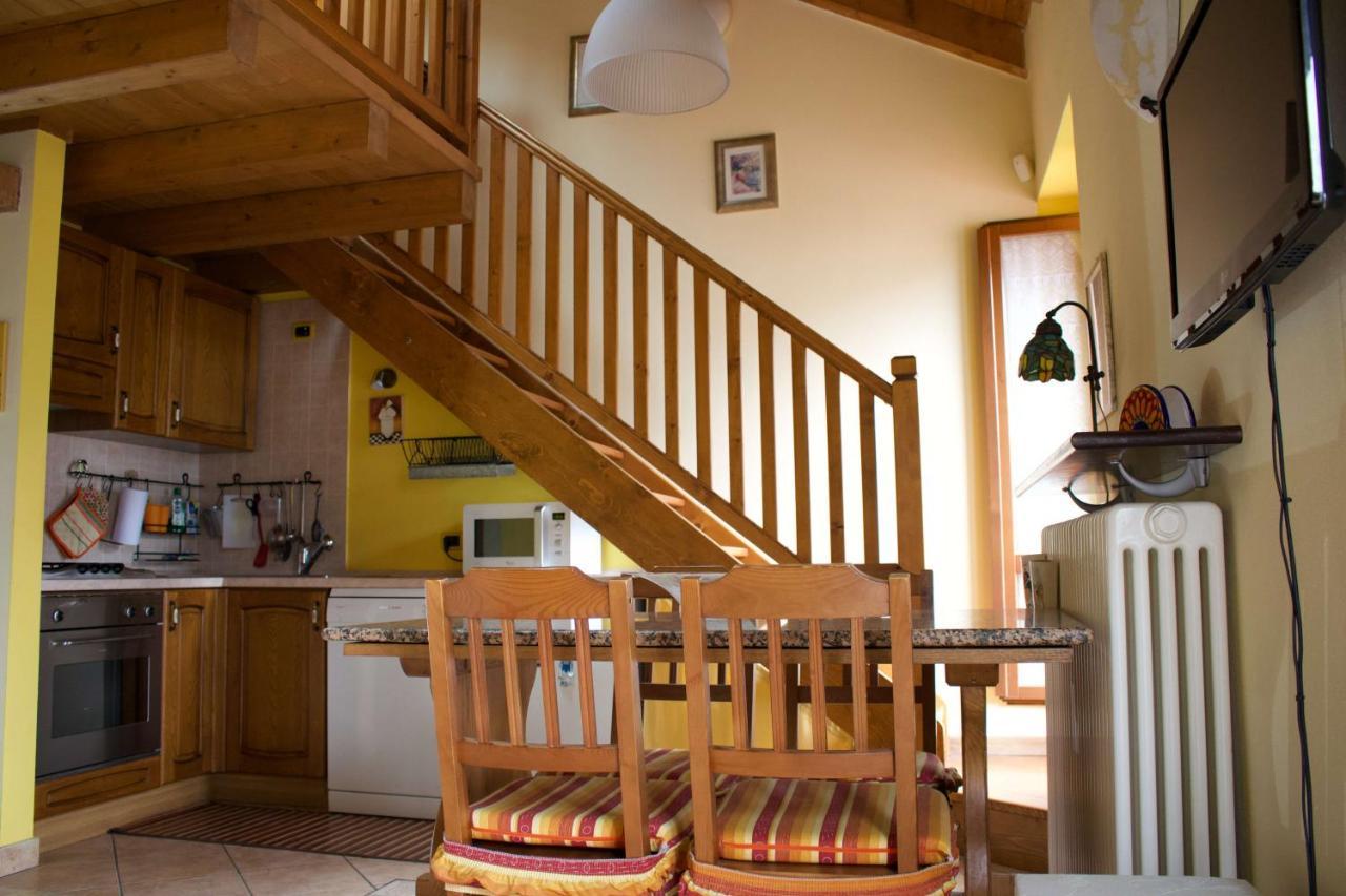 La Casa Sul Sasso In Town Serviced Accommodations Dervio Bagian luar foto