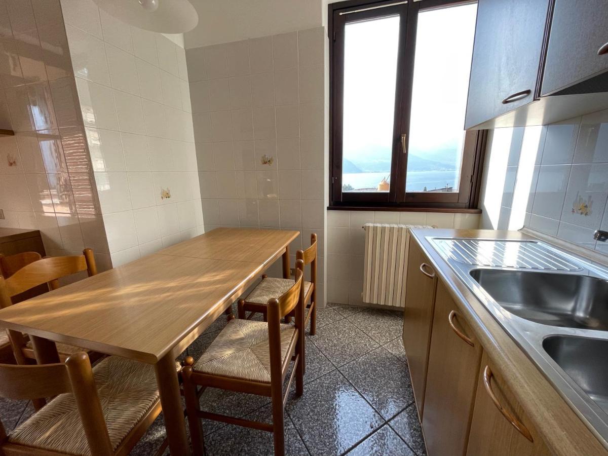 La Casa Sul Sasso In Town Serviced Accommodations Dervio Bagian luar foto
